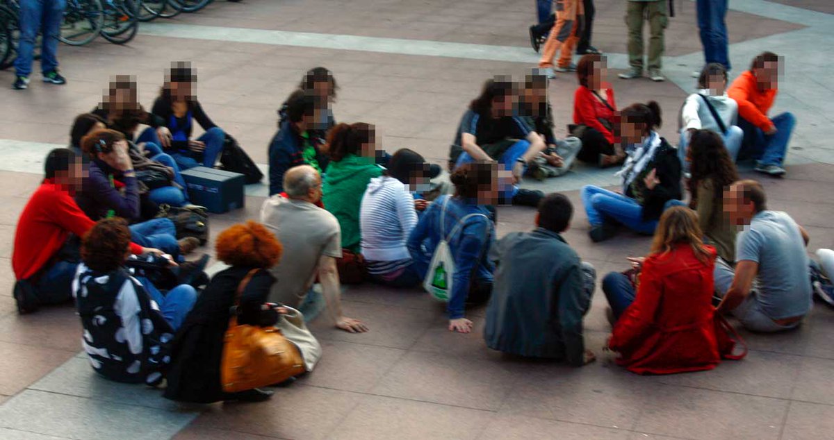 #Feliz15M #10Años15M #15M21

Esta fue la primera Asamblea del #15M en #Donostia tras la #15Mani de la cual surgió la convocatoria para un par de días después donde se decidió crear la #AcampadaDonostia en vez de unirnos a la #AcampadaSol 🥰🥰🥰
#PuroLove