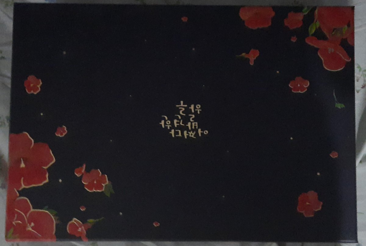 hyeyoon_mamel's tweet photo. Hi is anyone interested im selling my extraordinary you bluray and also the China fan meeting goods😊Just dm me if you are interested https://t.co/GPG0BWU9zS