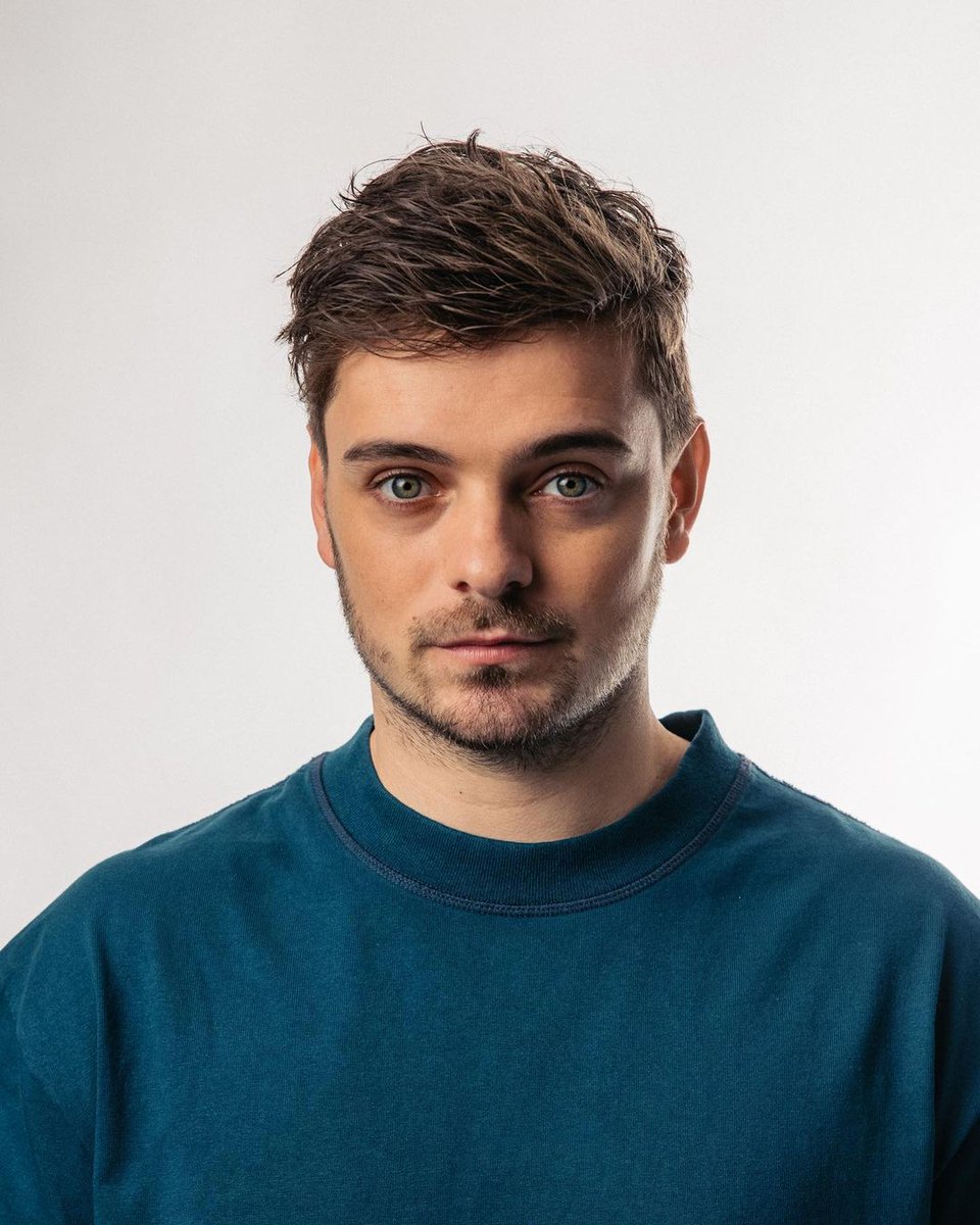 thank you all so much for the birthday wishes and the amazing response on ‘We Are The People’ 🙏🏼❤️
very excited for the next 25 years.. sending lots of love to every single one of you. hope to see you soon