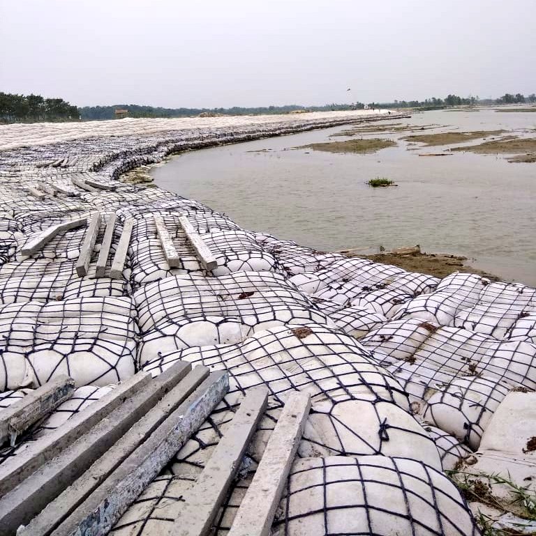 WRD_Bihar's tweet photo. Pictures of ongoing #FloodProtectionWork under Muzaffarpur Flood Control Division 👇
बाढ़ से सुरक्षा हमारी प्राथमिकता है।
बिहार में बाढ़ के प्रभाव को कम करने के लिए #WRDBihar द्वारा हर मुमकिन प्रयास किये जा रहे हैं।
@officecmbihar @SanjayJhaBihar @sanjeev_hans97 https://t.co/FtBnjKT2Th