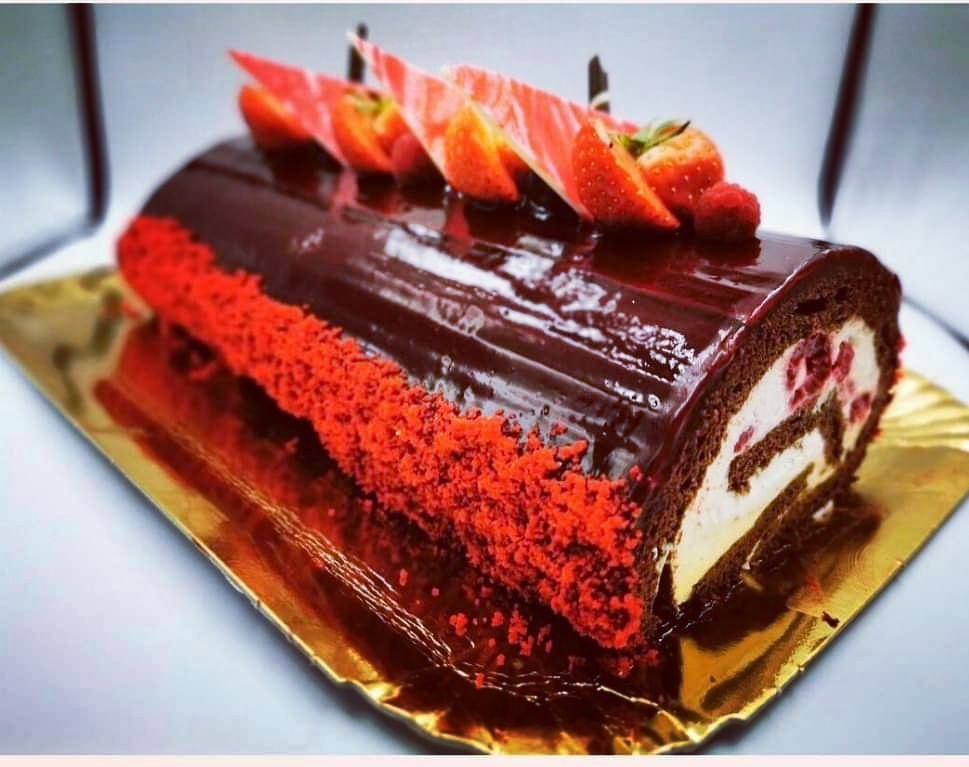 baked_online's tweet photo. Chocolate Raspberry Roulade 😍

Who would you share this with? Or would you share at all 🤔🤭

#BakedOnline #freshlybaked #cake #roulade #cakesdelivered #cakemail https://t.co/qEccH3ulJG