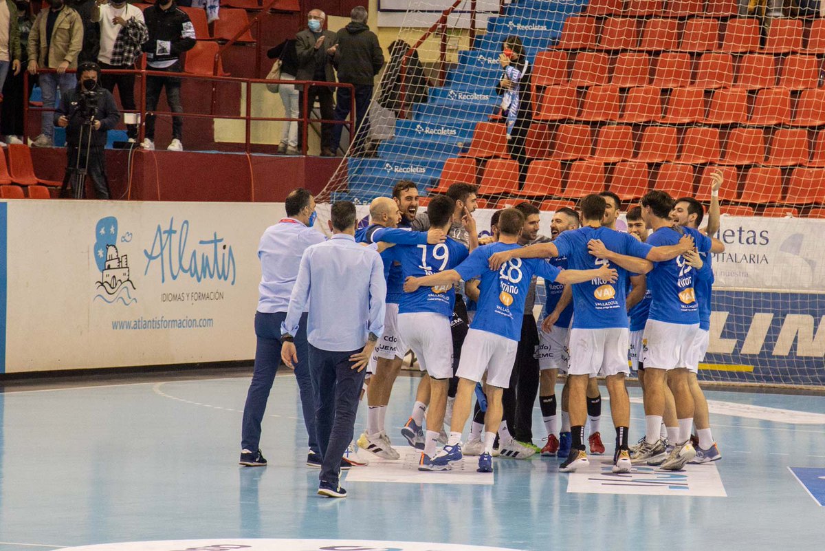 Hoy todos juntos, como siempre, trataremos de seguir sobreponiéndonos a todas las dificultades que nos está planteando esta temporada. Entramos en las 2 últimas semanas con 4 partidos muy exigentes. ¡A por ellos! 🔵🔵