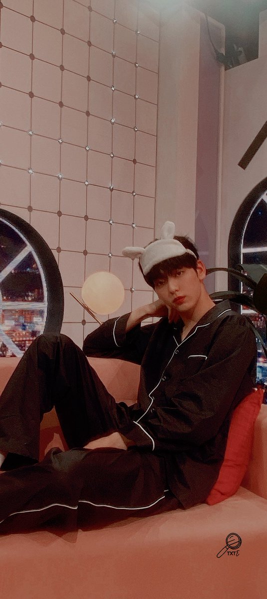 TXT X EDITIONS tweet media