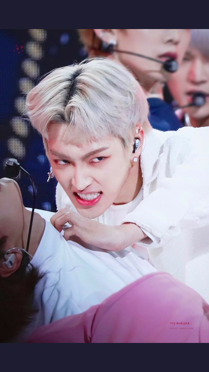 cryforhong's tweet photo. #홍중:
i wont bite                  unless you like https://t.co/srrE1ZbvOv