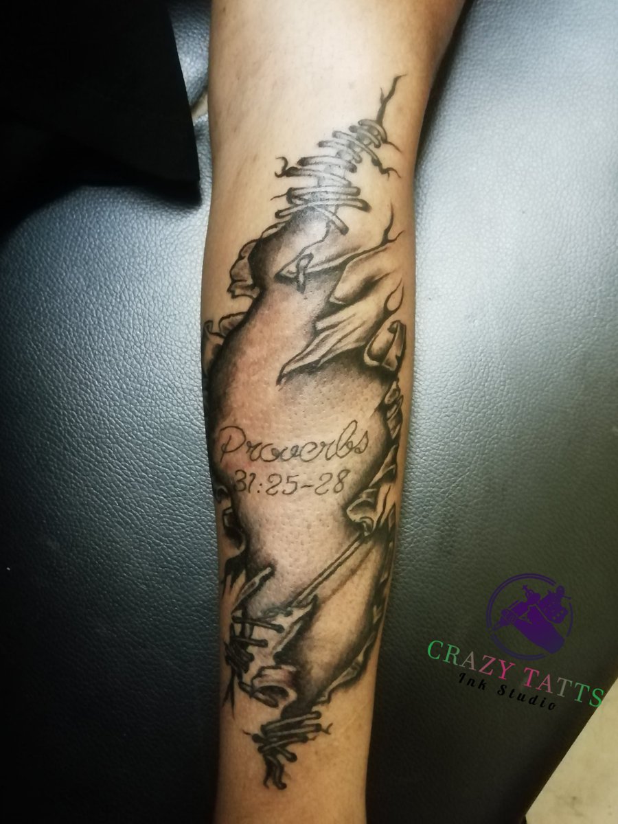 CT_inkstudios's tweet photo. @djsbu @mofaya_official #DJSBU
I do professional tattoos at very affordable rates. From scar Cover ups, old tattoo revamps, custom designs, and complete cover ups. For more information and enquiries whatsapp/call 0716344444.
You can check out more of my work on IG @ct_inkstudios and FB CrazyTatts. https://t.co/ZSNbWQdnJo