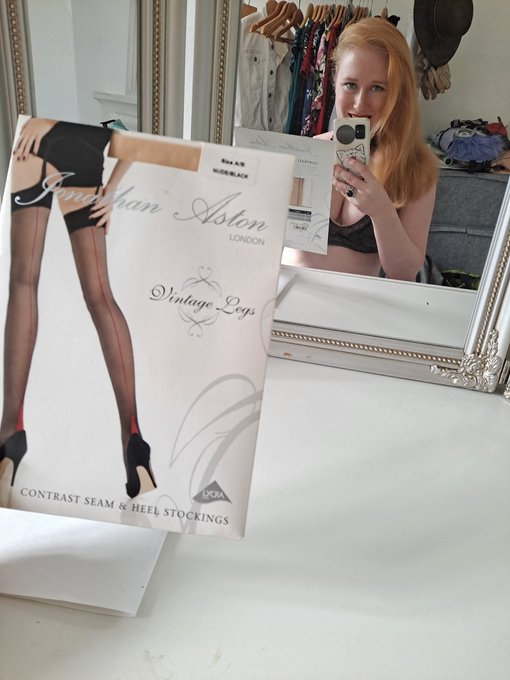 1 pic. Got these stunning seamed stockings from my #wishlist the other week and finally got to try them