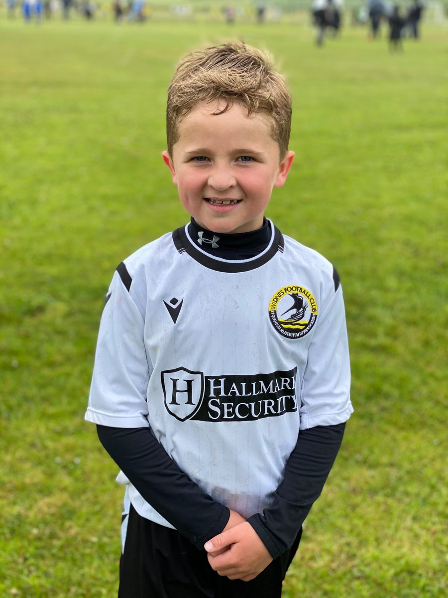 Daniellejulie81's tweet photo. Man of the match today for reggies ⚽️🏆 some
Fantastic blocks made by his head and chest 🙈
@widnesjfc  @cookemoorfield1 @MoorfieldSports https://t.co/bxcdxk9Rlp