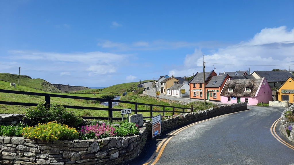 Such a beautiful day here in Doolin... Have you planned your break yet?  We'll be waiting to take you sailing 😎🚢 bit.ly/D2AFerries #visittheburren