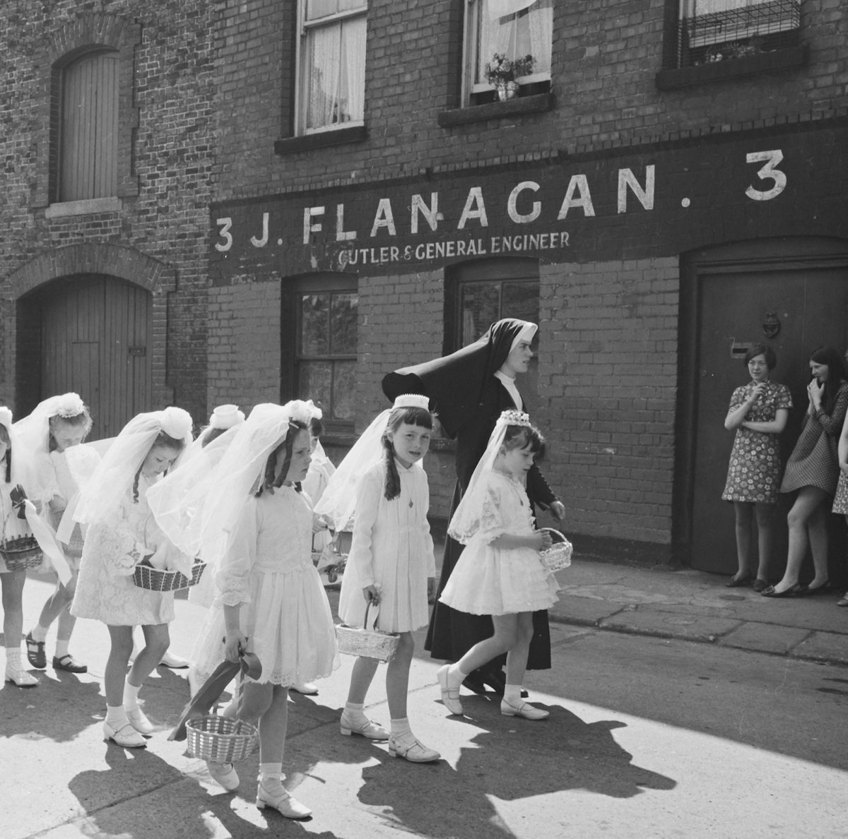 We have a specific request!
We're looking for Dublin Street photography from 1950-2000 specifically by women. 
Can anyone help us out for an upcoming exhibition?

Here's a cracking 1969 photo of Halston Street by Elinor Wiltshire to inspire you!