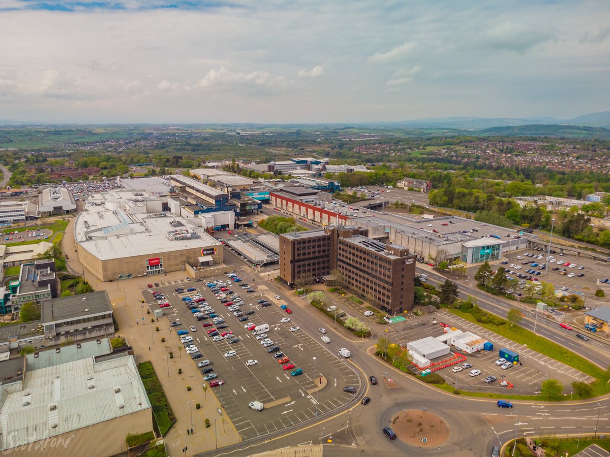 scotdrone's tweet photo. Cumbernauld town centre today π
(Operating with permission from airport to fly in FRZ π)
#cumbernauld #northlanarkshire #lanarkshire #scotland #caapfco https://t.co/dhUGC5Fe1D