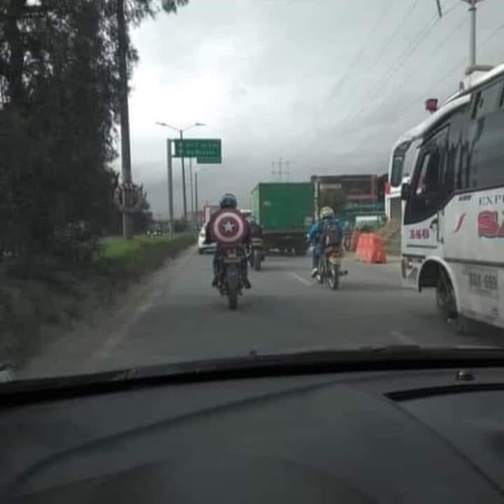 AlejaQuintana05's tweet photo. Banda no me van a creer quien va para Cali... https://t.co/buukJiHX73