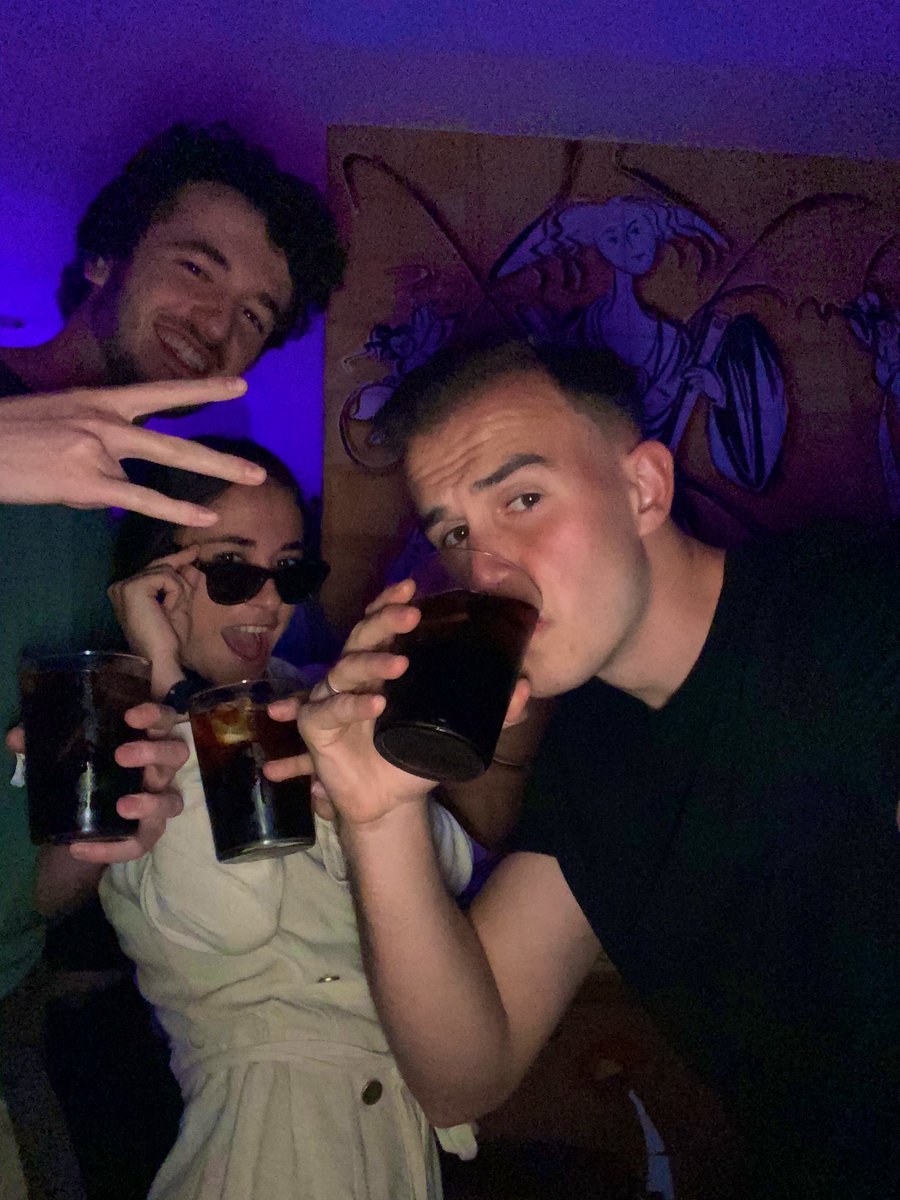 La gente tiene a su media naranja, yo tengo a dos tercios .✨🙏🏼