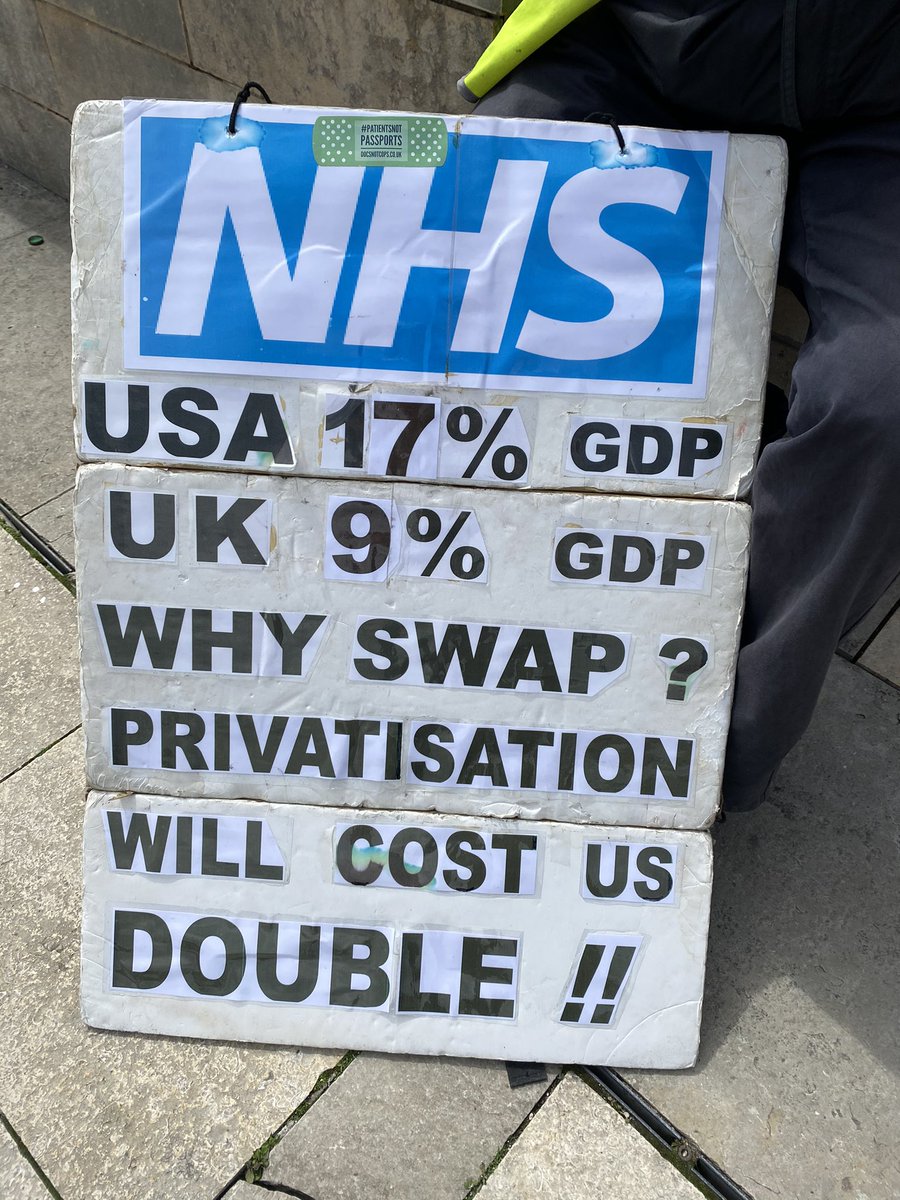 ConorGogarty's tweet photo. #NHSPayProtest #Bristol https://t.co/A2FdnCFuuT