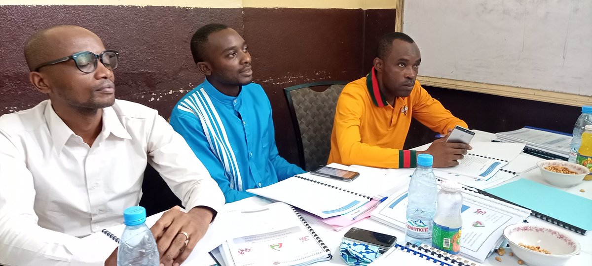 iucdouala's tweet photo. Soutenance des projets tutorés des Étudiants de Bachelor #CS2I et Cycle #ingénieur #3IL niveau 3 ce 15 mai 2021 au campus de logbessou.

Bravo à tous !!!

#IUC https://t.co/lNWK9sBa57