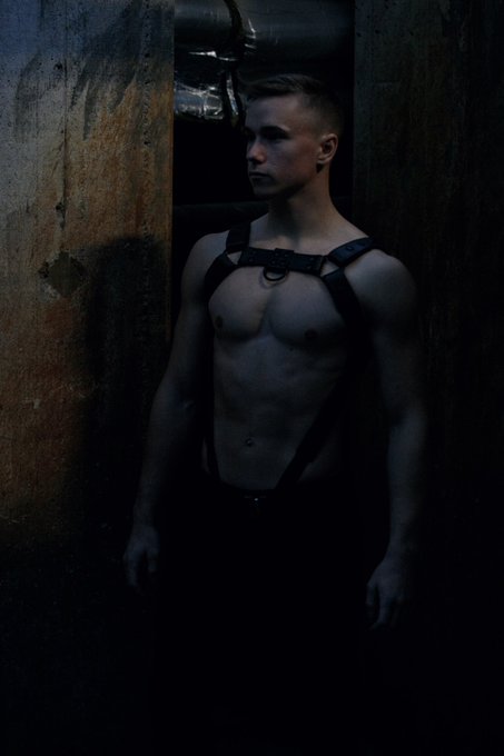 Innocent as fuck?
-
Photographer @jonasnoren_se https://t.co/TIA7cSIjYm