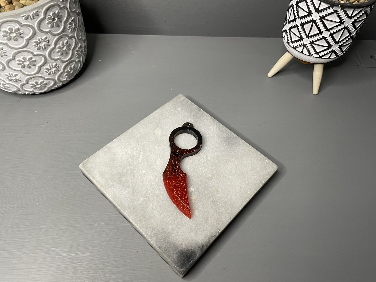 Red & Black hook 🪝 🤭
•
•
•
#womensrights #womenssafety #womenssafetymatters #womenssafetyandselfprotection #protection #smallbusiness #selfdefence #selfdefense #selfdefenseforwomen #selfdefensekeychain #custom #custommade #resin #etsyshop #etsyseller #depopseller