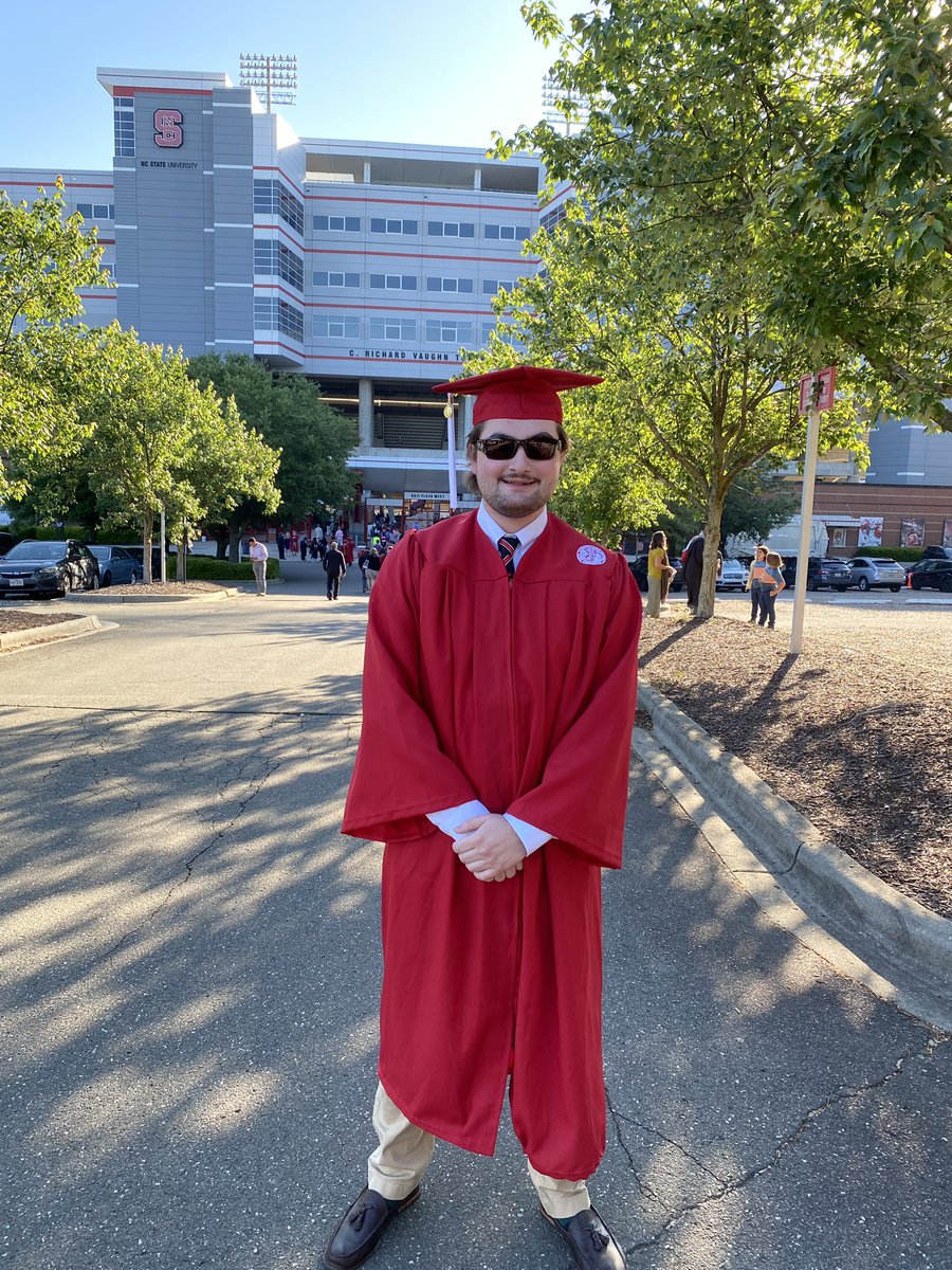 It’s a beautiful morning at Carter Finley #NCState21 #graduation <a href="/tsouhan/">Tim Souhan</a>