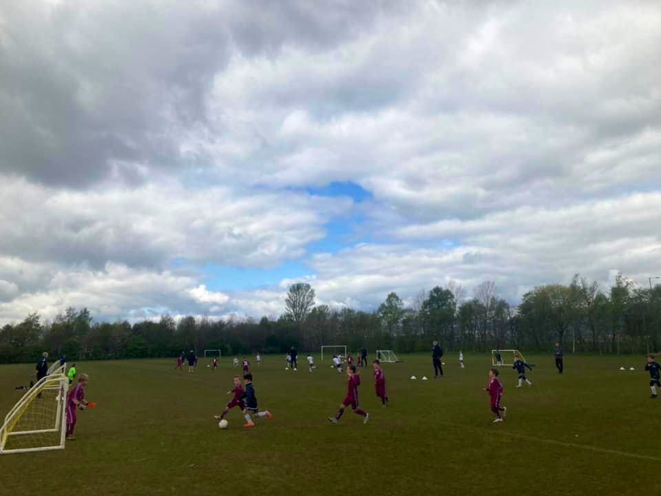 angusalive's tweet photo. 4v4 / 5v5 Festivals | Superb morning at Forfar Campus as we welcomed back 2015,2014 &amp; 2013 teams from our Angus grasroots clubs. Thank you to all the coaches and clubs involved. Already looking forward to next Saturday to welcome the next cohort back. ⚽️⚽️ https://t.co/aEk8fOPmEp