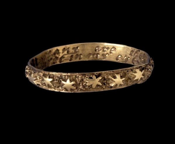 archaeologyart's tweet photo. Gold Ring, the 1700s, with the inscription, “Many are the stars I see but in my eye no star like thee.” Currently located at British Museum. Recommended reading: https://t.co/K3rIVt1nQr https://t.co/IMwcV5e4FL