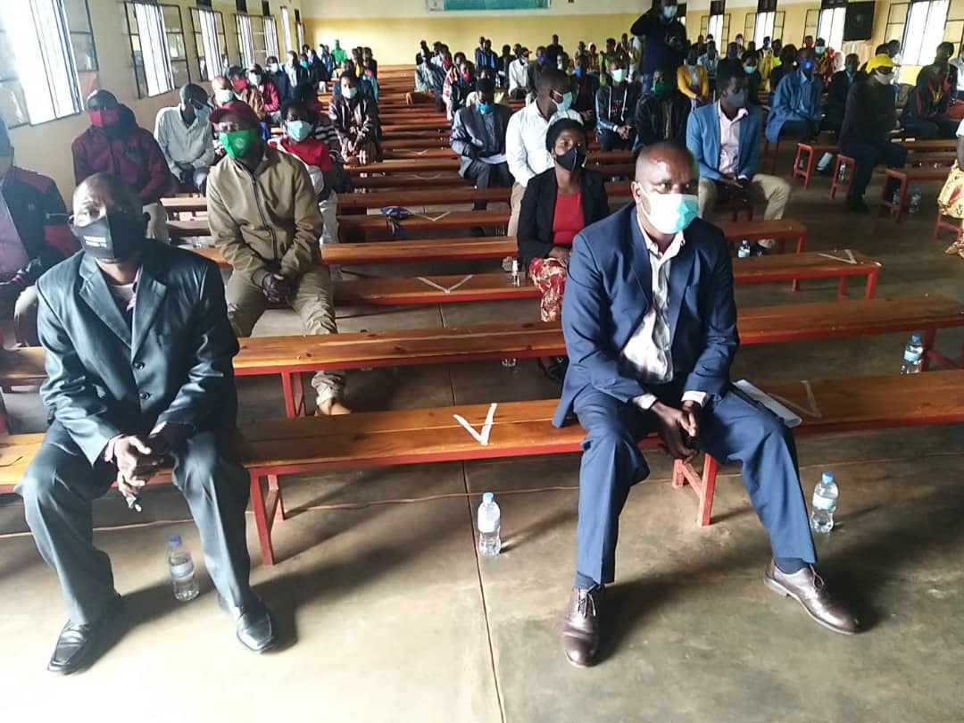 Umunsi mpuzamahanga w'Umuryango ku urwego rw'Igihugu wizihirijwe muri <a href="/MukoGicumbi/">MUKO Gicumbi</a> Umushyitsi mukuru yari Hon.Minister <a href="/RwandaGender/">Ministry of Gender & Family Promotion | Rwanda</a> mu ubutumwa yatanze yasabye ko twaharanira kubaka Umuryango mwiza,utekanye kdi ufite iterambere rirambye no kugira imiryango ijya inama.