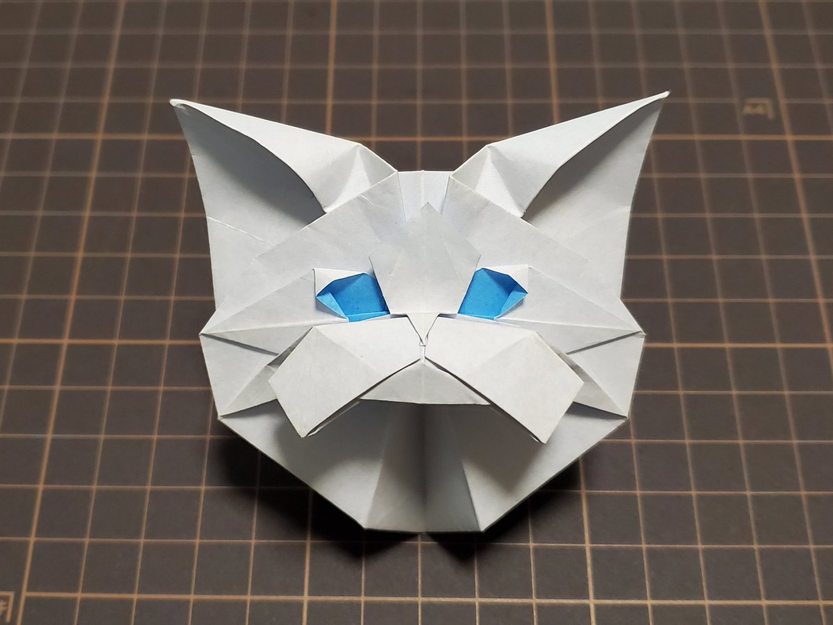 Tatsumi S Mitsuda 折り紙 على تويتر 本日最後の講習は勝田恭平さんの ペルシャ猫の顔 めっちゃカワイイ はじめて勝田さんの講習を受けることができました 折り方教えていただいたうえに にゃんこの折り図を褒めていただけて至福の時間でした