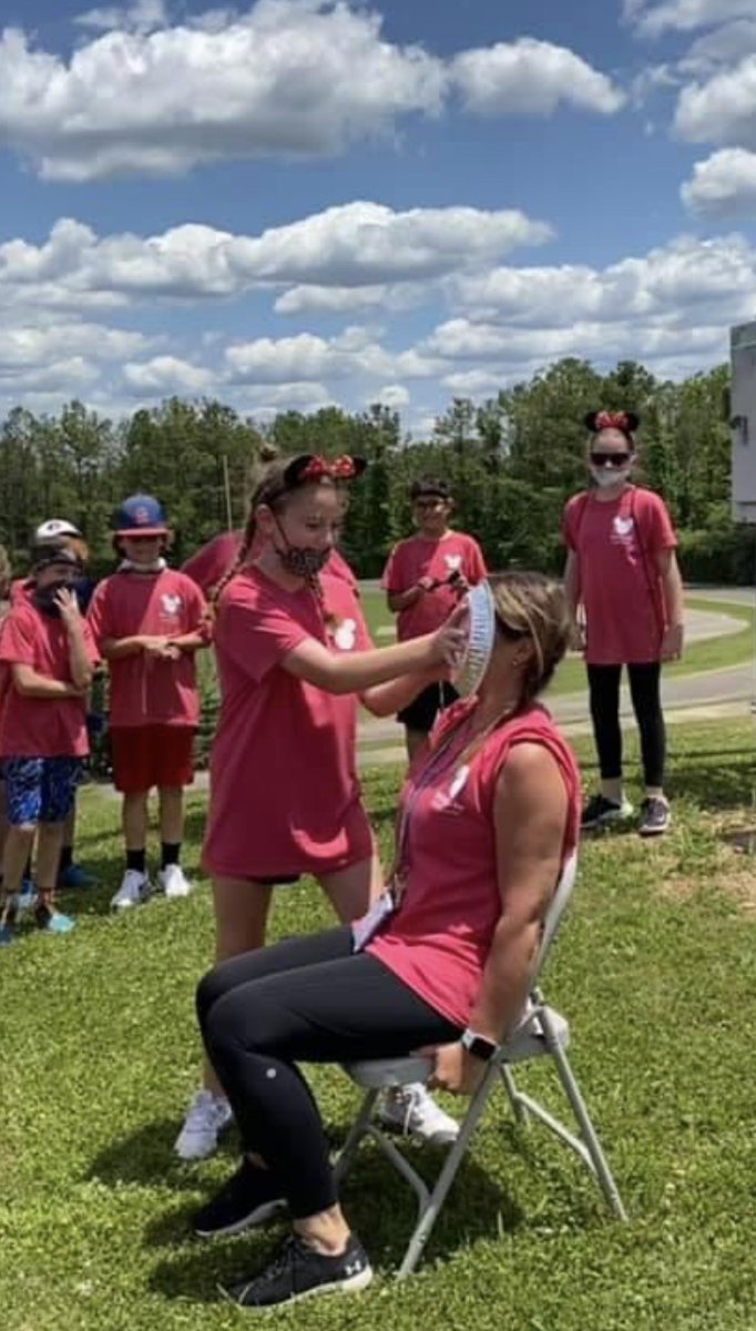 Bgi_teacher's tweet photo. Field Day 2021 was so much fun! Thanks @coach_harbPE for an amazing day! “If you can dream it, you can do it!” -Walt Disney @BrocksGapBucs https://t.co/M7LvzS9ygR