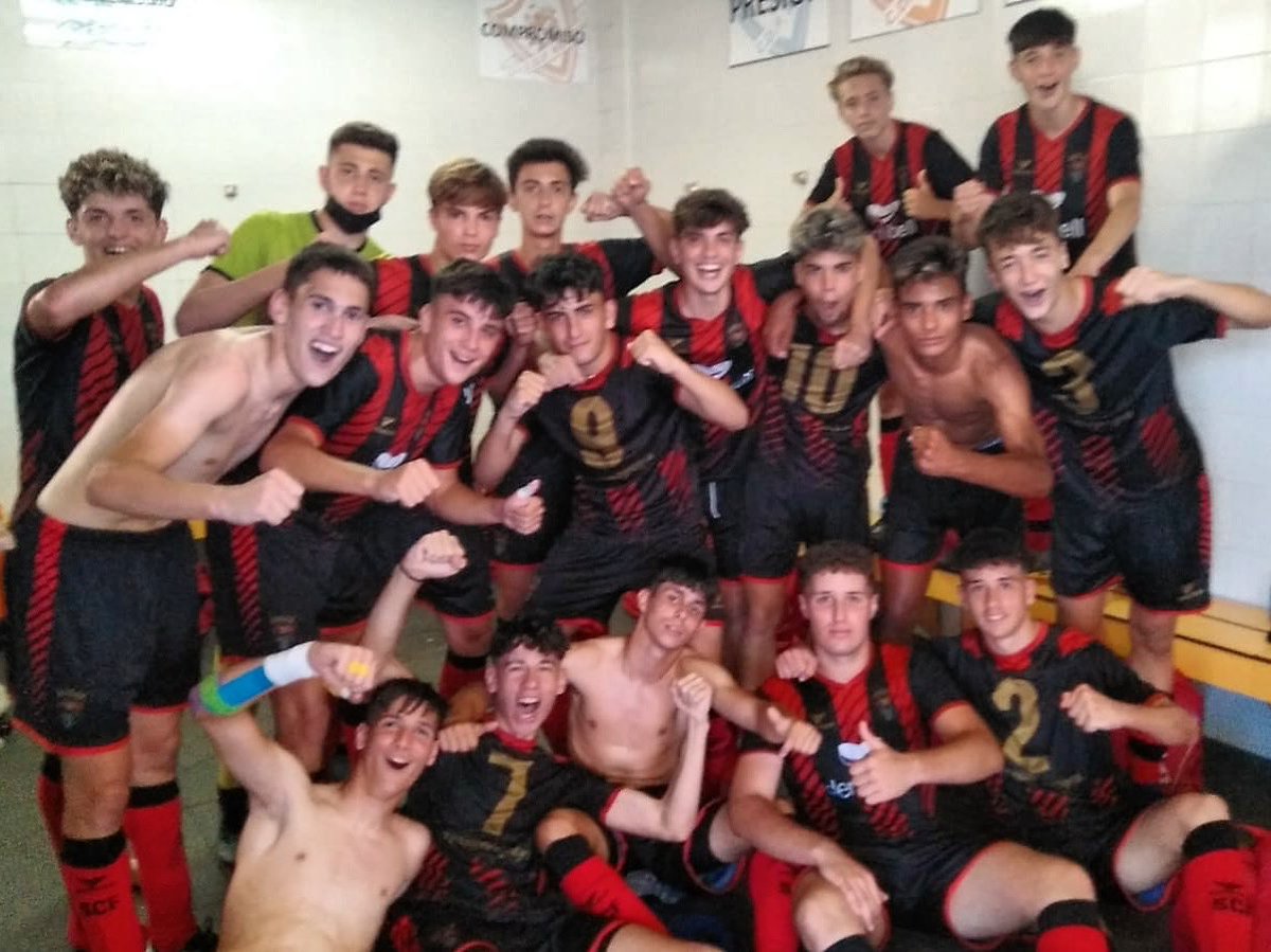 SomniumRep's tweet photo. 🚨Cadete Dh🚨
@MalagaCF(San Felix) 0-2 @senecacf
Importante victoria a domicilio para afianzar el objetivo, espectacular partido de los nuestros.
#JairoVera 🧤
#DaniOsuna⛔️
#PabloCebrian ⚡️ https://t.co/SaAnZREwBL