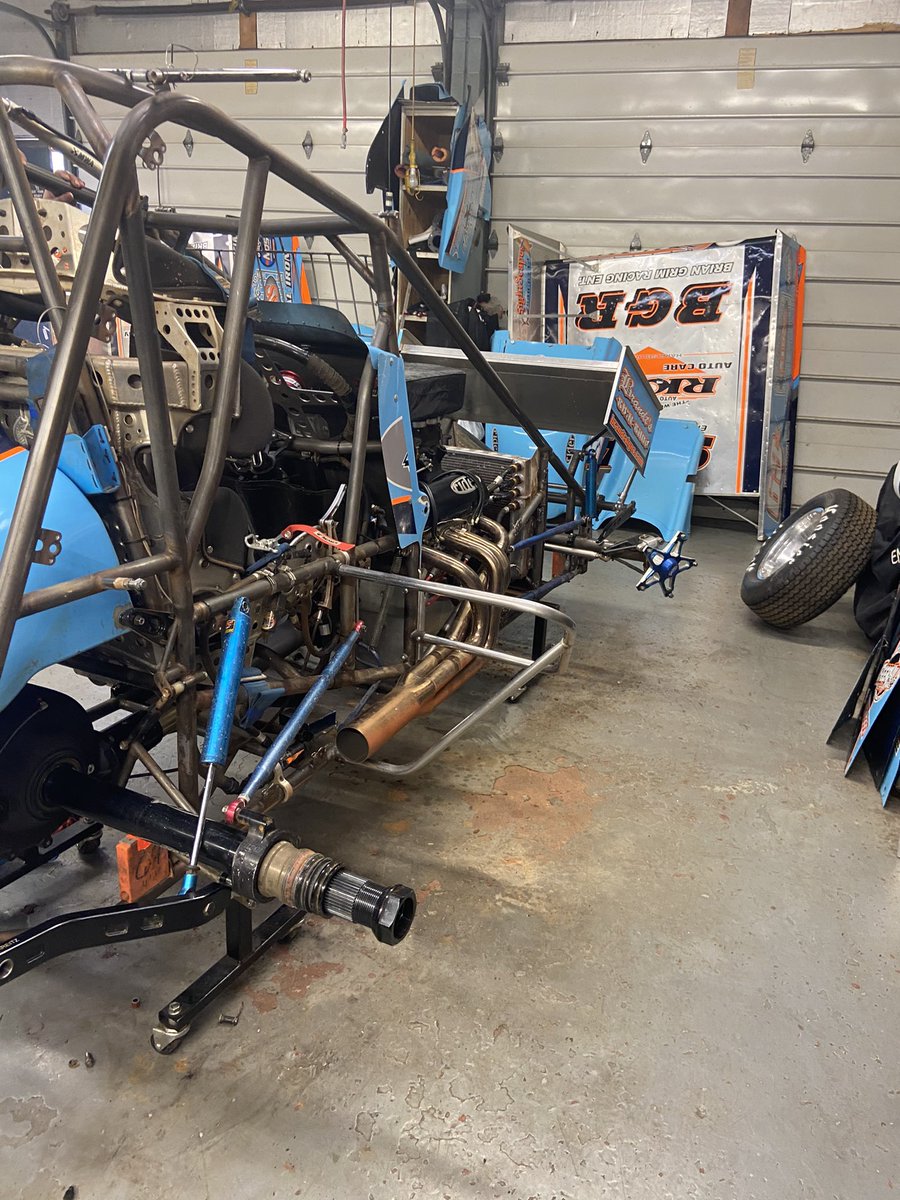 calvin_knapp's tweet photo. When Lance doesn’t run hard enough..... 🤔#DriverChange #ShopDays #Raceday https://t.co/u6bfmmpMeP