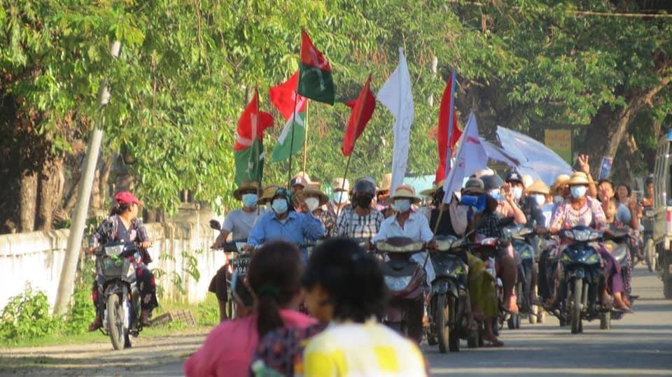 lypm_twt's tweet photo. Shwegu, Kachin: Pro-democracy protestors and residents went on motorcycles strike today, in railing against SAC military dictatorship. #WhatsHappeningInMyanmar #May15Coup https://t.co/5kK7zFP69E