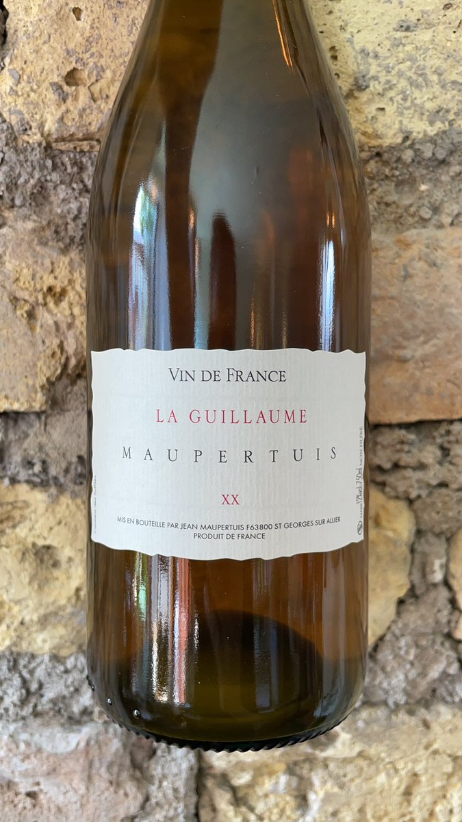 Our wine section is growing and we’re excited to discover all the new arrivals with you... one of the latest being a rare enough Gamay d’Auvergne by Auvergne master Jean Maupertuis. It’s only made in bountiful vintages and is a total treat 💖