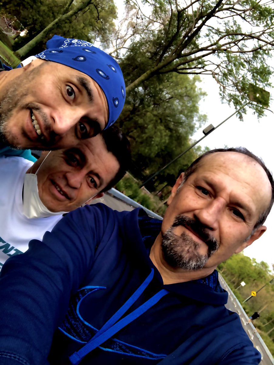 RicardoMch10's tweet photo. Bendecido Sábado Atletas🏃🏻‍♀️🏃‍♂️10k en segunda sección Chapultepec con ⁦@CsarEfrain⁩ mucho gusto de poder saludar ⁦@PpValdesS⁩ #AsicsMexico 
#YoElegiCorrer #FalconsRunners  #TemploRunner #EntreRunners #FenixRun_Puebla 
#ComuniRunners
#instarunmx
@ManicomioRunner
#mexrun https://t.co/NtP8kReKgF