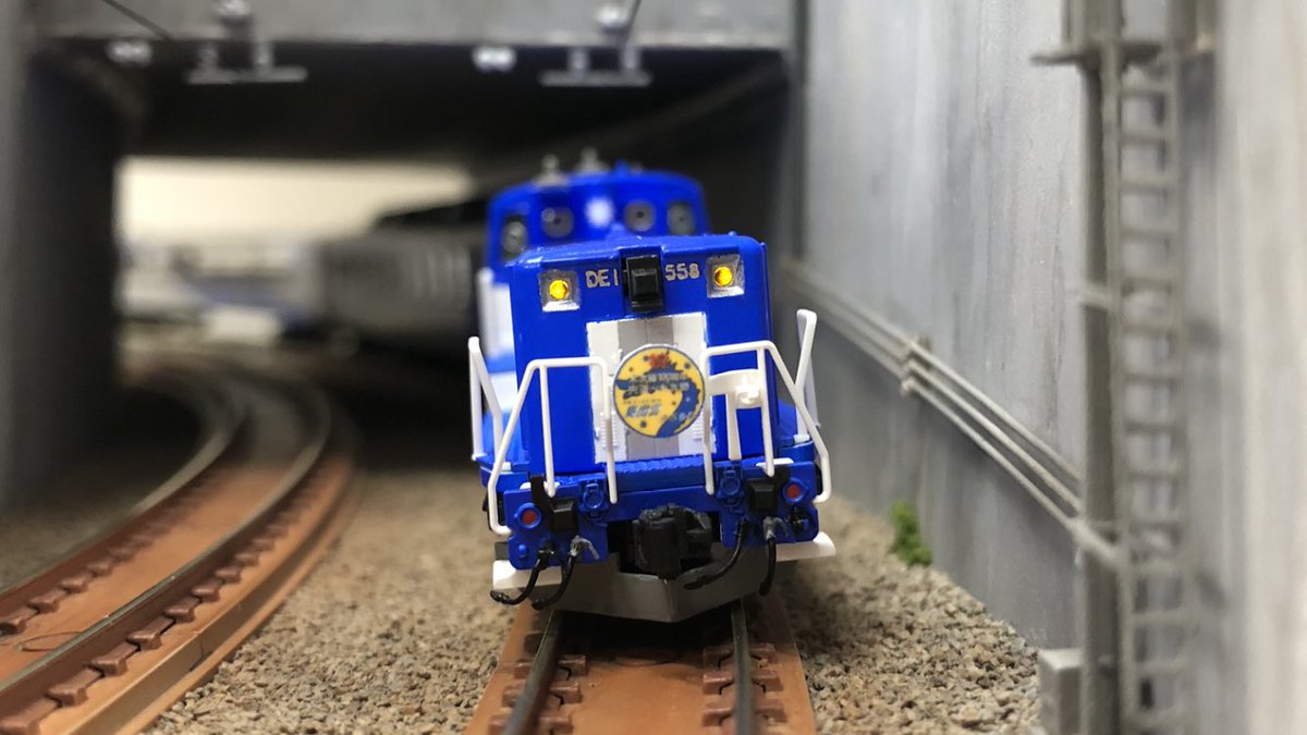 ㊗️完成！】JR木次線「奥出雲おろち号」です。DE15-2558、スハフ12