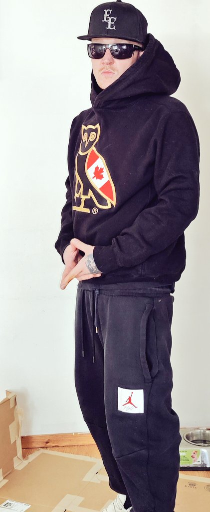 024244xx's tweet photo. #REPSUP #OVO #FROMTHE6IX #TORONTOMANSTING https://t.co/X8kRFhmM1V