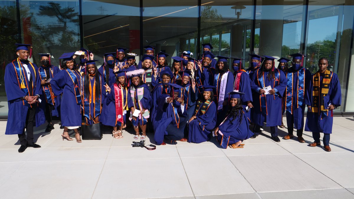 professordavem's tweet image. Major congrats to the @SGJCMSU Class of May 2021 on your big day today. You showed heart and hustle during the pandemic and reached the other side victorious. Good luck to you and all @MorganStateU grads #MorganGrad2K21 #scomup @mmjn @MSUMPPD @DeWayneWickham