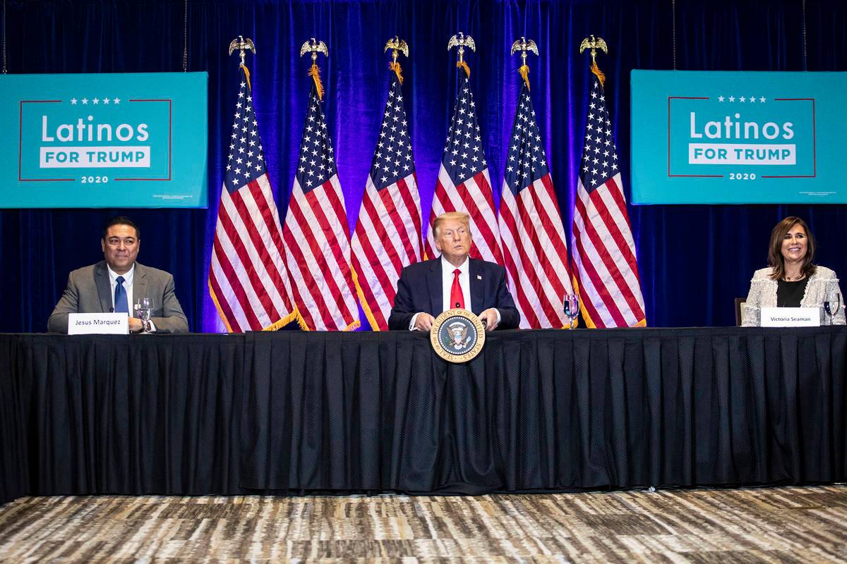 Donald2016FPOC's tweet photo. Conservatism is:
1. Family
2. God
3. A Job
4. Security (National, State, Community, Home '2nd Amnd')
5. Freedom

We have to unite under those values &amp; shake the image as:

1. White Supremacy
2. Terrorists 

This will unite Black, White &amp; Latino Conservatives

@TheLeoTerrell https://t.co/vYp6sTeWuk