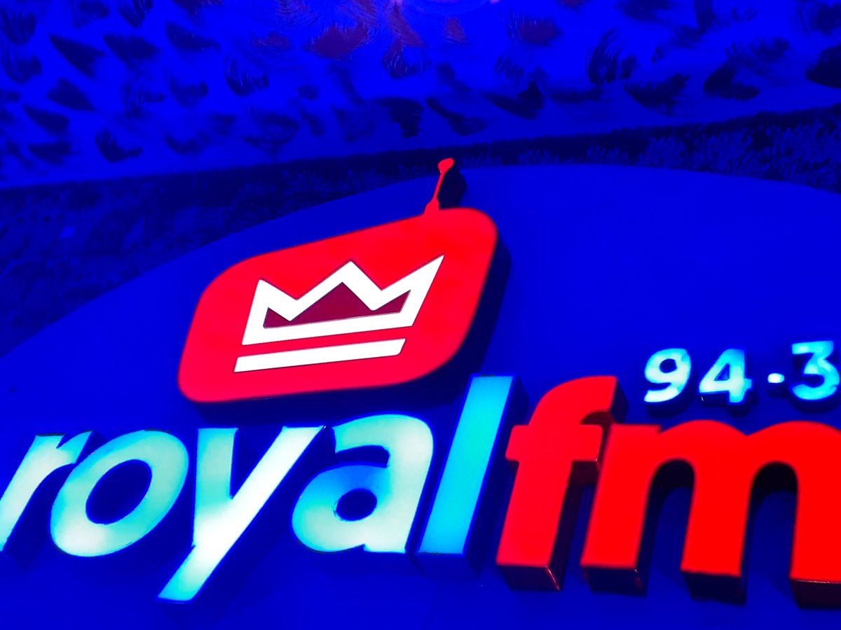 evazzoRw's tweet image. #ScratchBox Now
@krissvicc
#DjKunta
🕺💃🕺💃