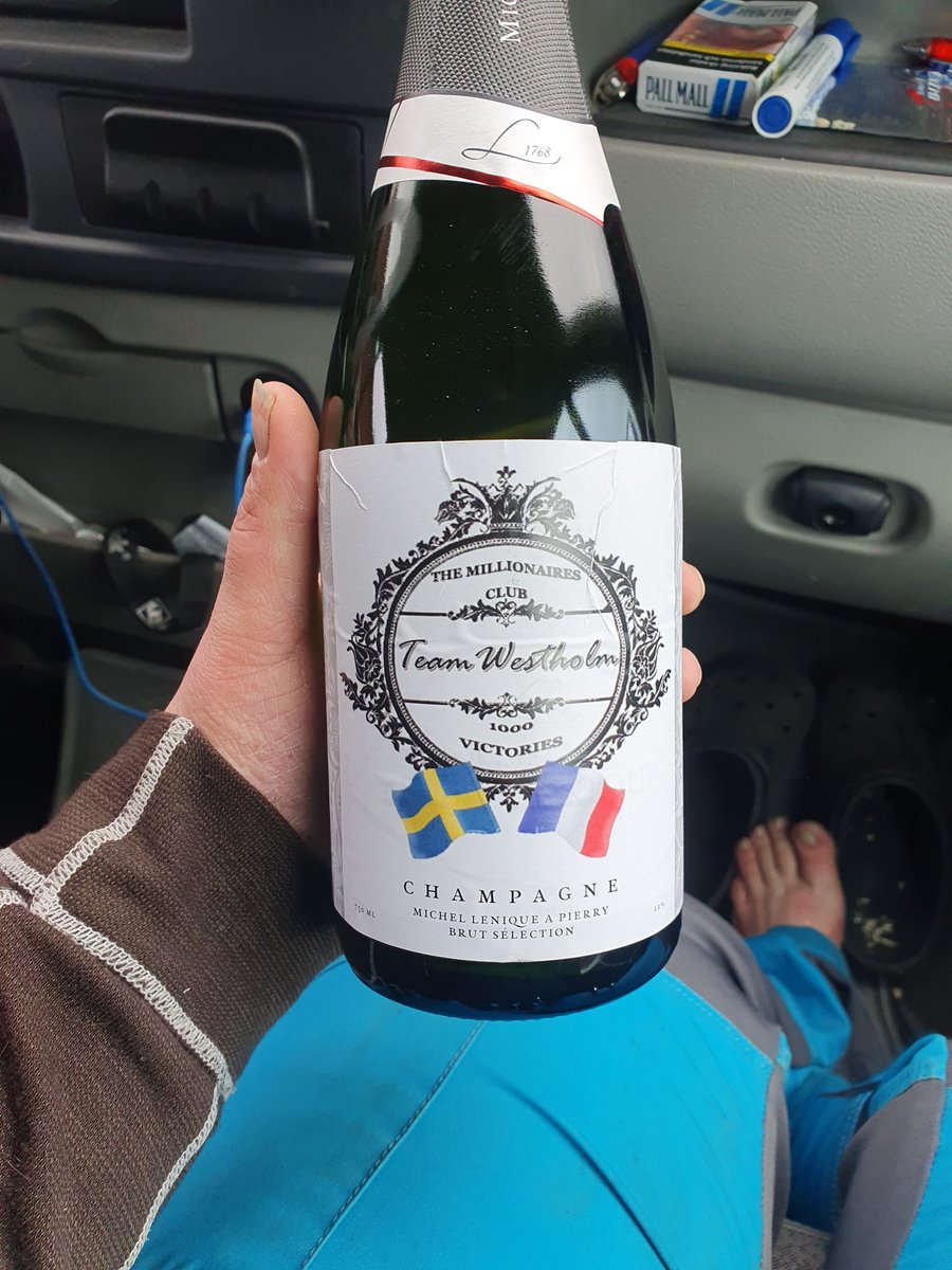 Seger för min egna Leave Your Sox On! Fina priser men finaste av <a href="/TeamWestholm/">Team Westholm</a> chefen! Hoppas du Jörgen kan förstå vad du betytt i mitt travliv! #rörd