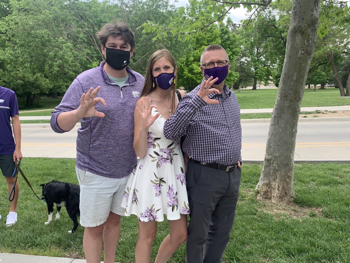 ksuedcats's tweet photo. Congratulations, #EdcatGrads! We are very proud of you & we know you will make a difference. Enjoy commencementโ youโve earned it!! ๐คฉ๐
Yesterday, we celebrated #EdcatGrads at a ringing of the bell ceremony! Take a moment to read the significance of the tradition! ๐๐ https://t.co/16iF2CX4E9