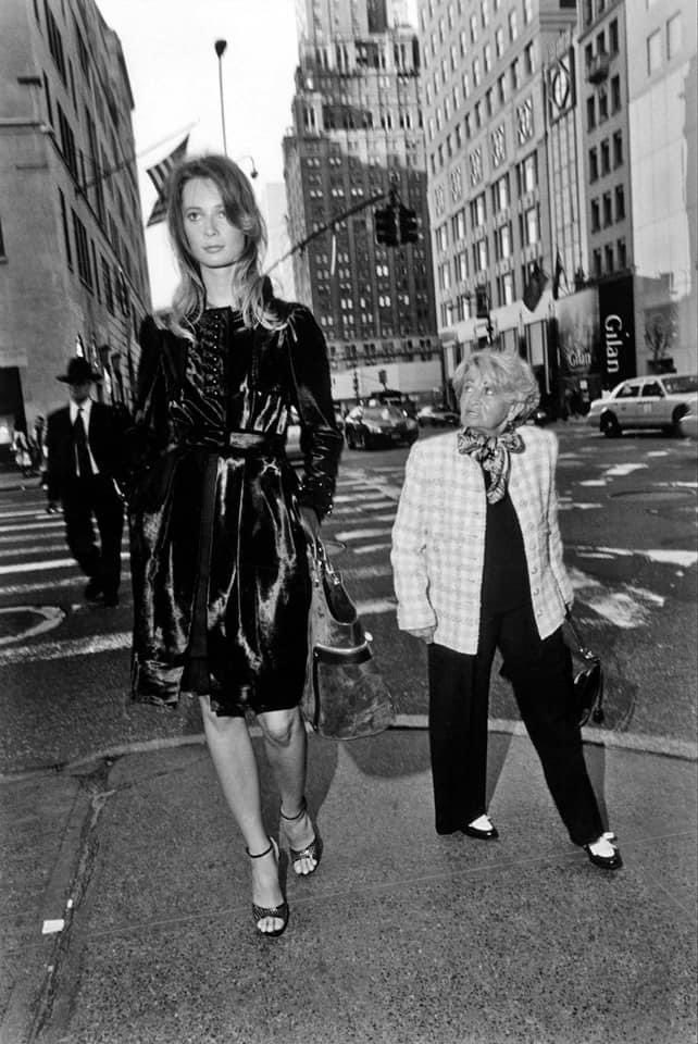 GoddessSevera's tweet photo. Shout out to all My Glamazon Amazon sisters who know what it’s like to be us.
#tallpeopleproblems #heightcomparisons https://t.co/ds7WQlaWsN