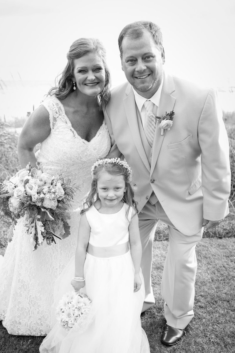 OleMiss1848's tweet photo. Happy 8th Birthday to our beautiful daughter #AddyGrace. We love you! ❤️🎂🎉 ⁦@lindsay_burkes⁩ https://t.co/zMGmBEXBvY