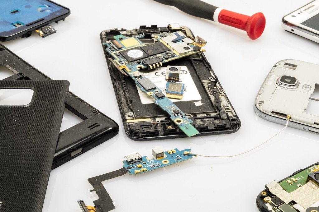 Gehört dein #iPhone wirklich dir? „Right to repair“ unter der Lupe
apfelmag.com/gehoert-dein-i… #RightToRepair