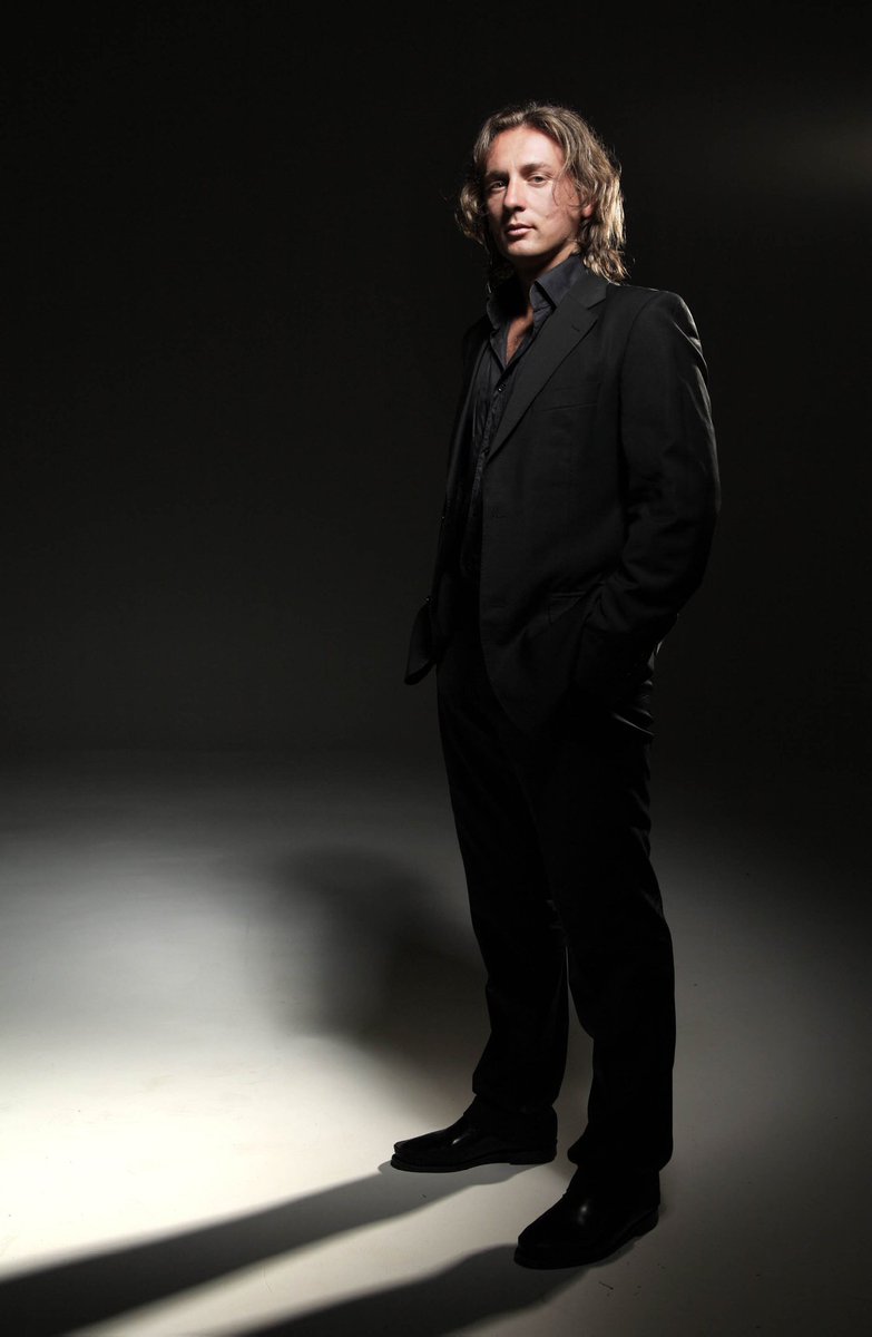 🍀 Toi, toi, toi a <a href="/ivan_magri/">Ivan Magrí</a> che questa sera sarà sul palco del <a href="/teatrosancarlo/">Teatro San Carlo</a> per cantare come Alfredo Germont nella #Traviata diretta da Karel Mark Chichon e con la regia di Marina Bianchi
L'opera è eseguita in forma semiscenica.

Info: teatrosancarlo.it/it/spettacoli/…