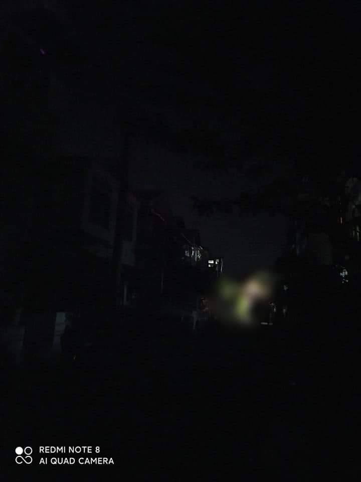 lypm_twt's tweet photo. No light strike in #Mawlamyine with the message of encouraging ShweBo people. Our hearts are burning wherever there is fire disaster in the country. #WhatsHappeningInMyanmar  #May15Coup https://t.co/VdPBL2C0u1