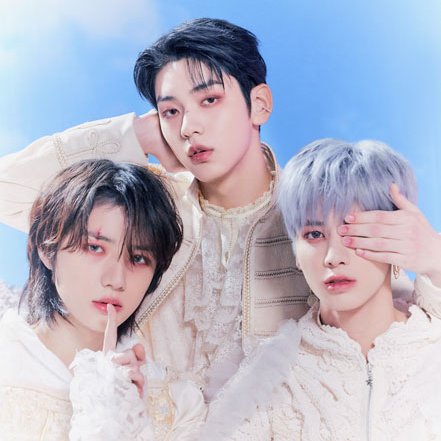 _happyhyuka_'s tweet photo. see no evil, hear no evil, speak no evil 🤔🤔 https://t.co/dP6h5hFzZr