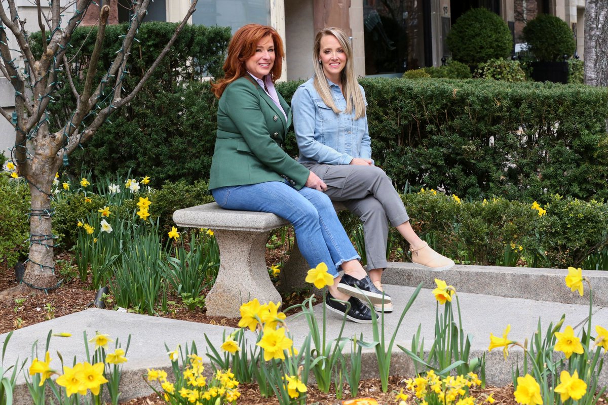 grapevine_shops's tweet photo. Our co-founders are welcoming spring weather with their Cocktail Sneakers. Perfect for busy moms who need comfort and style all in one. 

Shop their entire collection now 👟https://t.co/RFxTpOv1aQ https://t.co/ZGZu6gRuPz