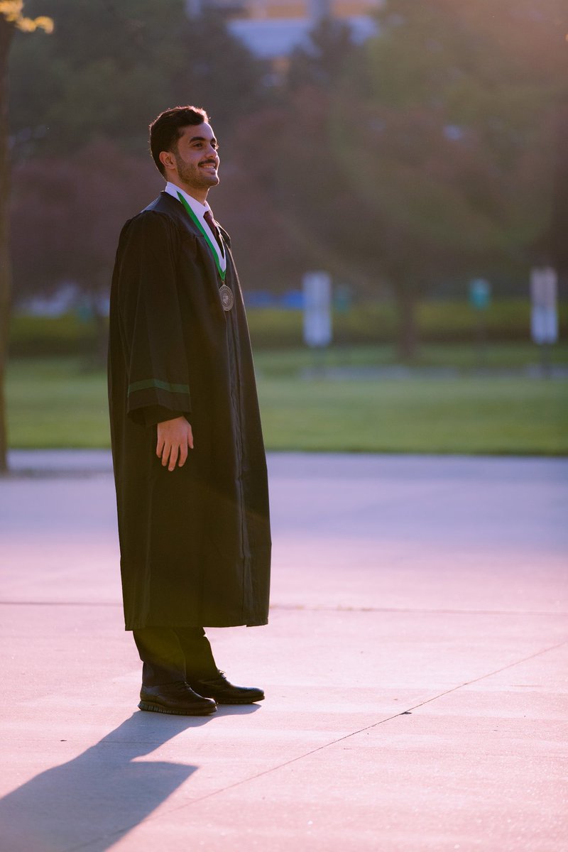 malshammeri67's tweet photo. ( و اخر دعواهم أن الحمدلله رب العالمين )

Officially an honorary chemical engineering graduate, Cleveland state university https://t.co/7KrmISBpdc