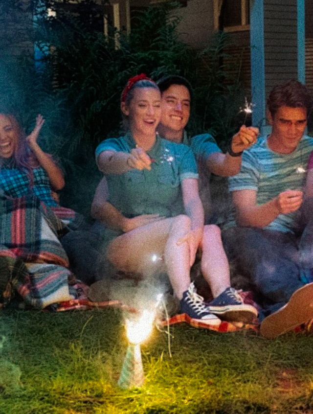 best of bughead tweet media