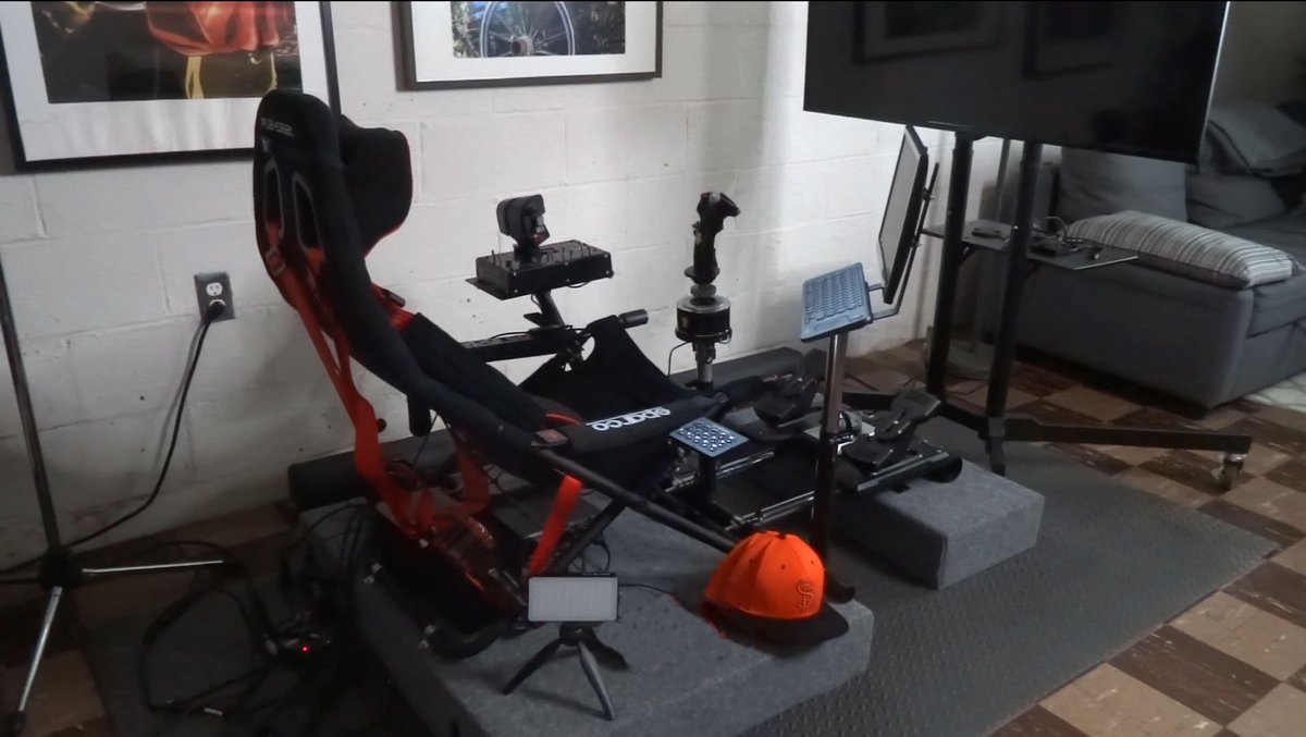 Thrustmaster Official tweet media