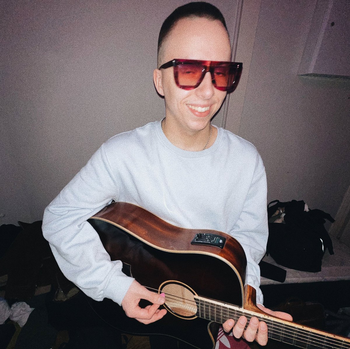 Add us on snapchat! 
Username: @pastelstereo 💖