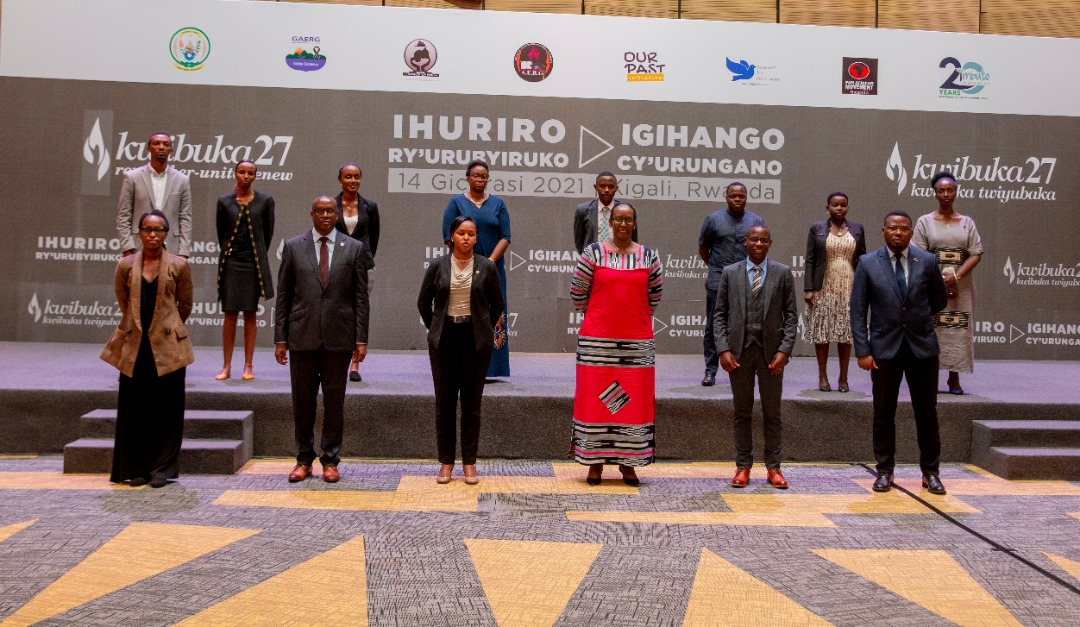 KC2_RW's tweet photo. Tubararikiye gukurikira igice cya mbere cy'Ihuriro ry'urubyiruko, IGIHANGO CY'URUNGANO.
Ni mu kanya 19h00 kuri KC2.
#IgihangocyUrungano
#ThePromiseofaGeneration #Kwibuka27 https://t.co/22bxjCSW2I